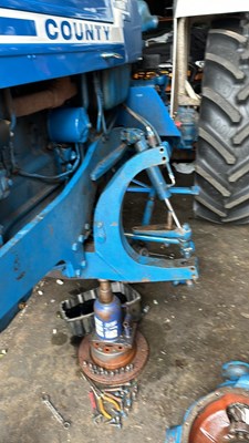 Lot 2 - VINTAGE FORD COUNTY 1164 TRACTOR