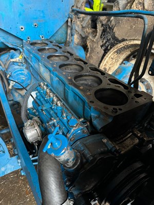 Lot 2 - VINTAGE FORD COUNTY 1164 TRACTOR