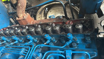 Lot 2 - VINTAGE FORD COUNTY 1164 TRACTOR